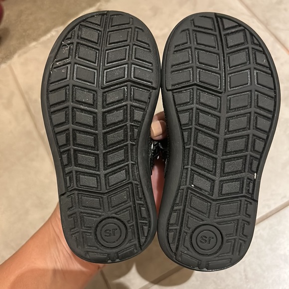 Stride Rite Layla Mary Janes - size 6.5 - Picture 4 of 4